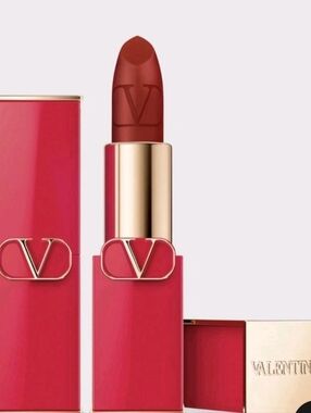Valentino Rosso Valentino Matte Lipstick — Undressed Velvet